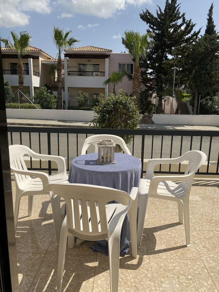 Фото Seashell Apartments