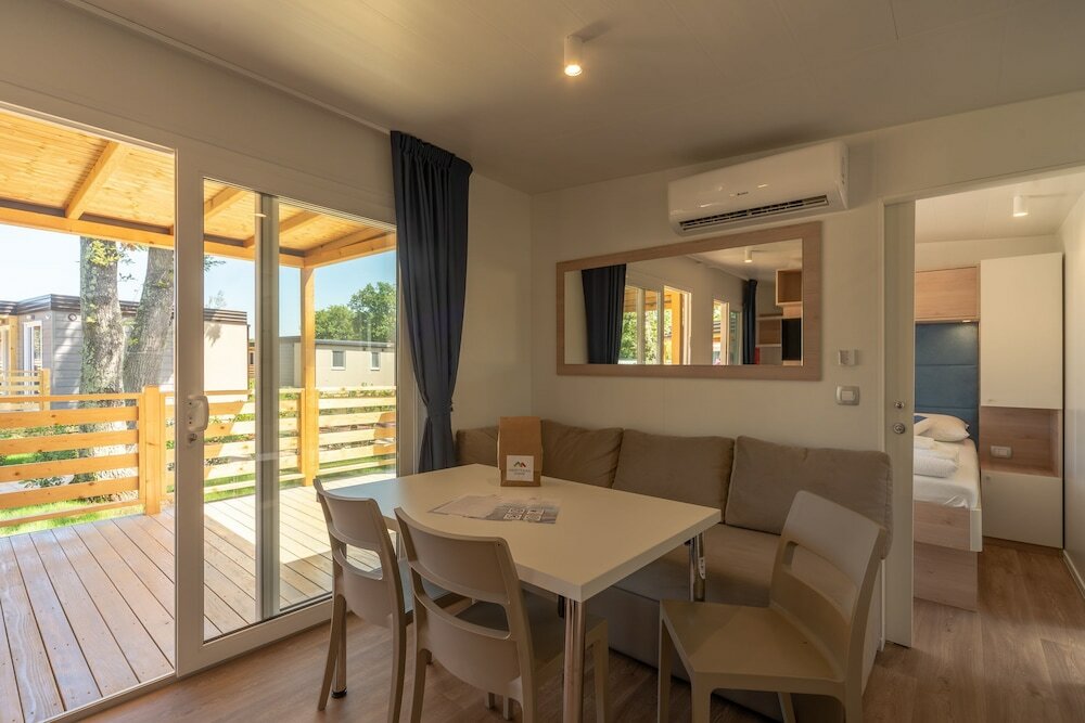 Фото Mediteran Mobile Homes Camping Park Umag