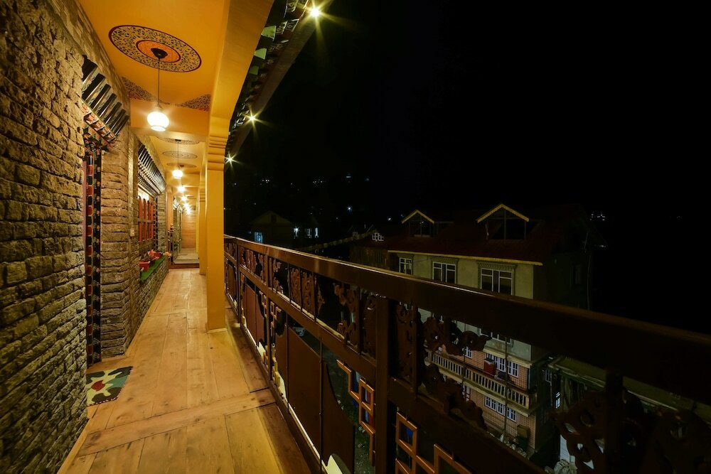 Фото Summit Panghen Metok Hotel