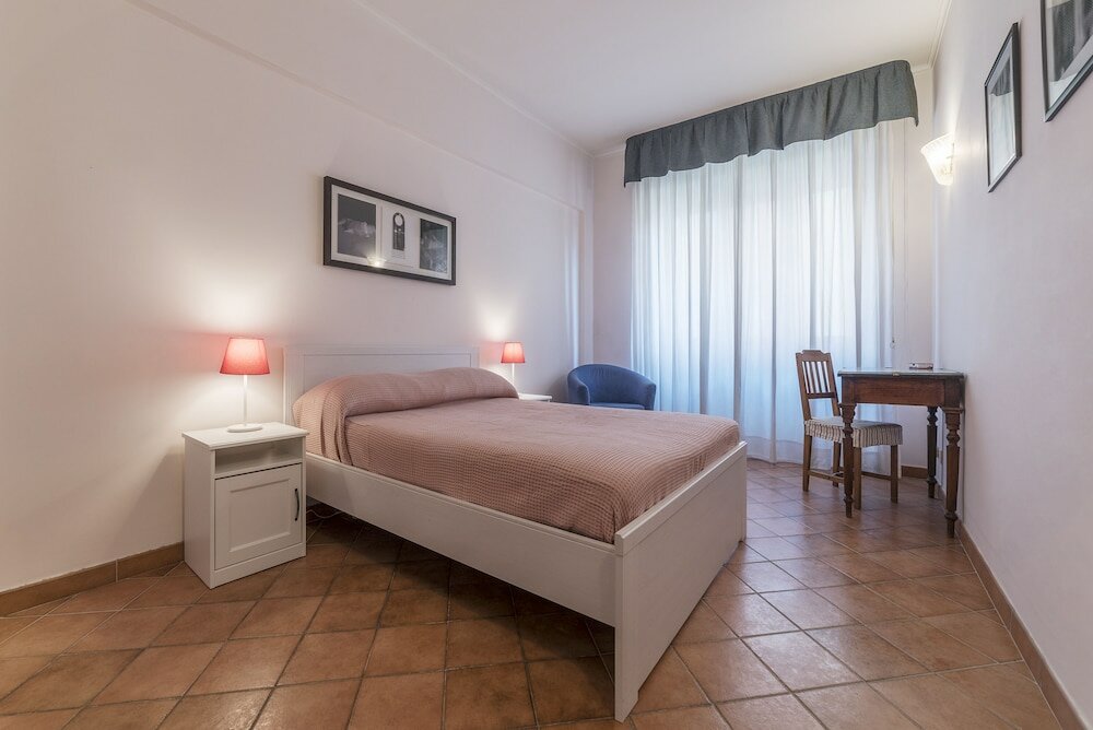 Фото San Lorenzo Roomy Apartment