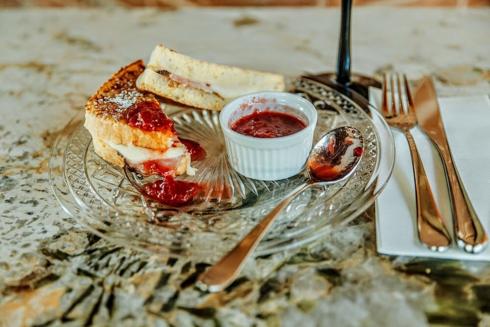 Фото Alpine Bed and Breakfast