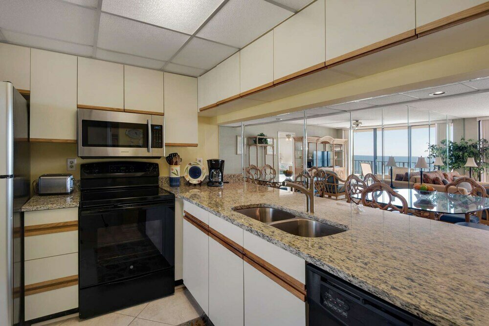 Фото Edgewater Beach Resort Tower 3- 811