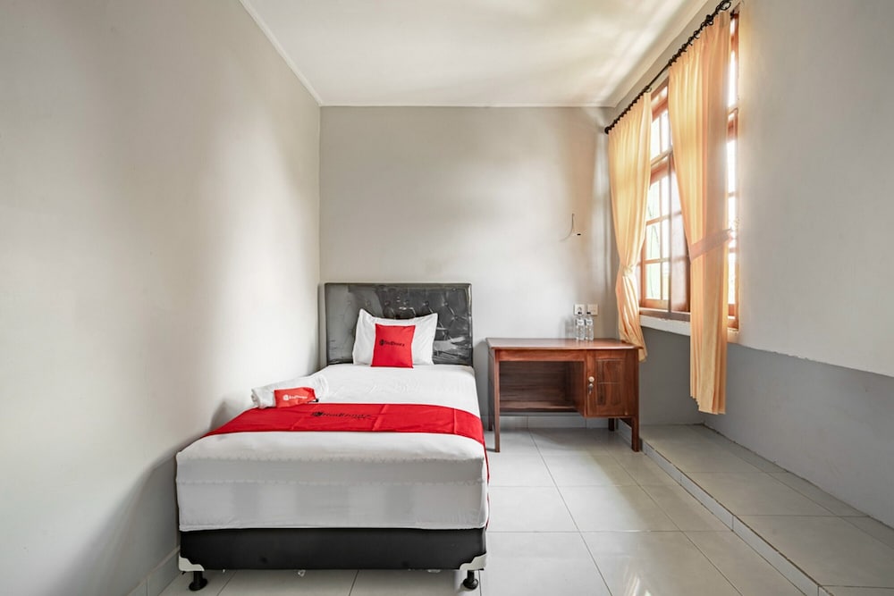 Фото RedDoorz Syariah near Puri Agung Denpasar