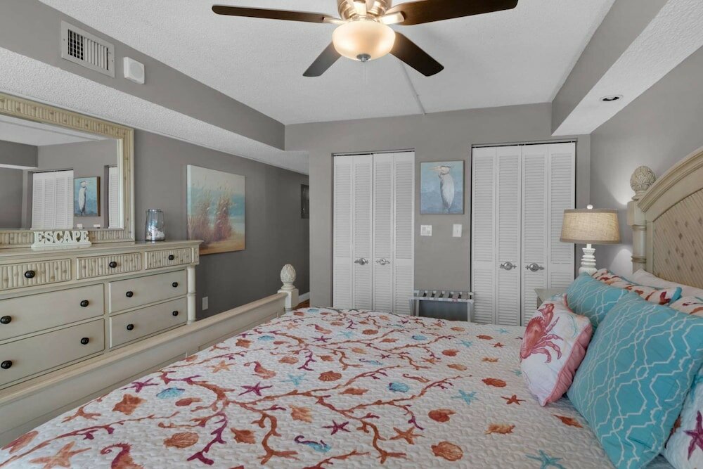 Фото Regency Towers 703