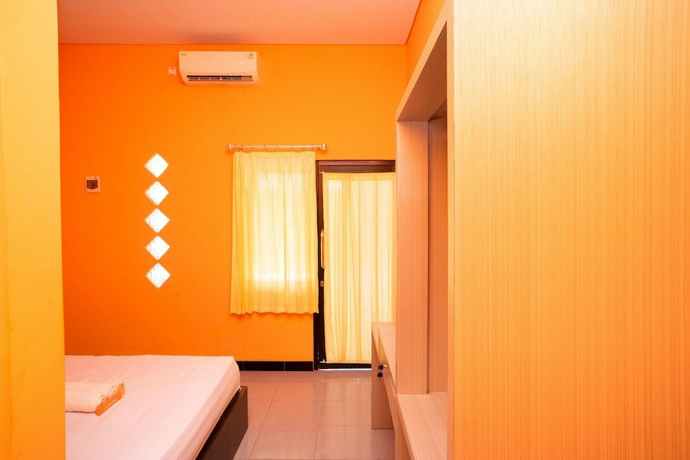 Фото KoolKost Syariah near Transmart Tegal