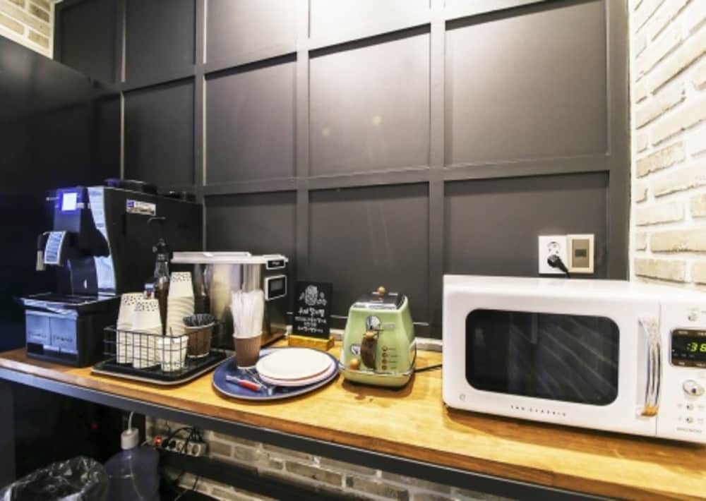 Фото Brown-dot Changwon Myeongseo Convention