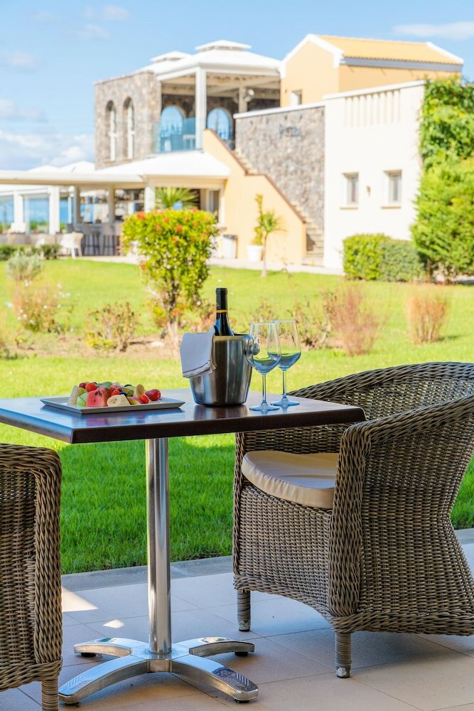 Фото Restia Suites Exclusive Resort - Adults Only