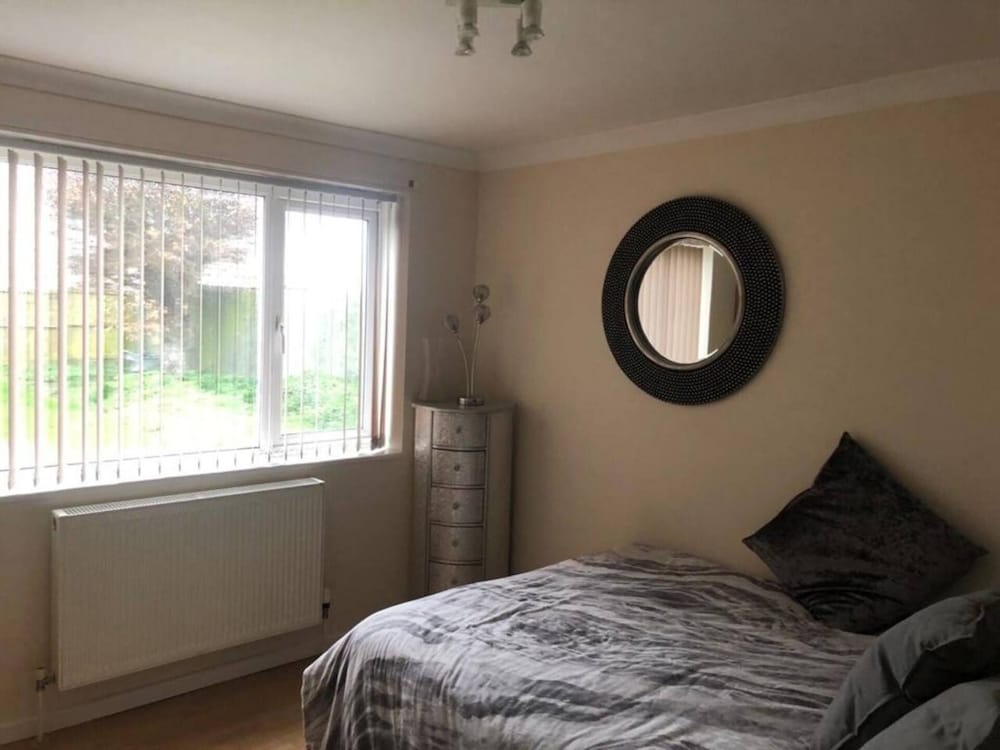 Фото Bungalow 2 min Walk to Beach and sea Sleeps 6