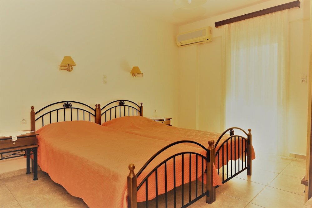 Фото Vrokastro Apartments