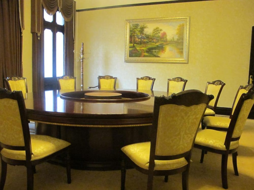 Фото Guangzhou Yuehai Hotel