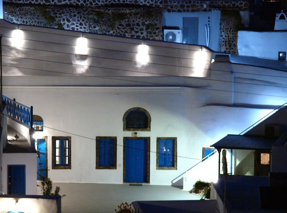 Фото Santorini Caves