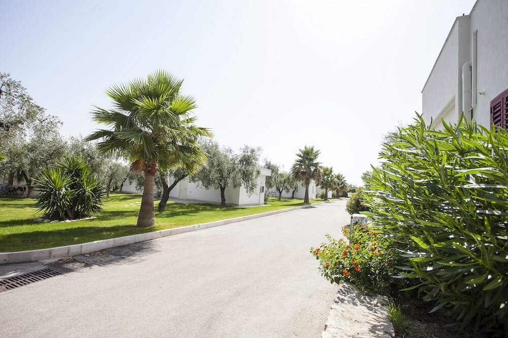 Фото Villaggio Turistico Baia Del Monaco