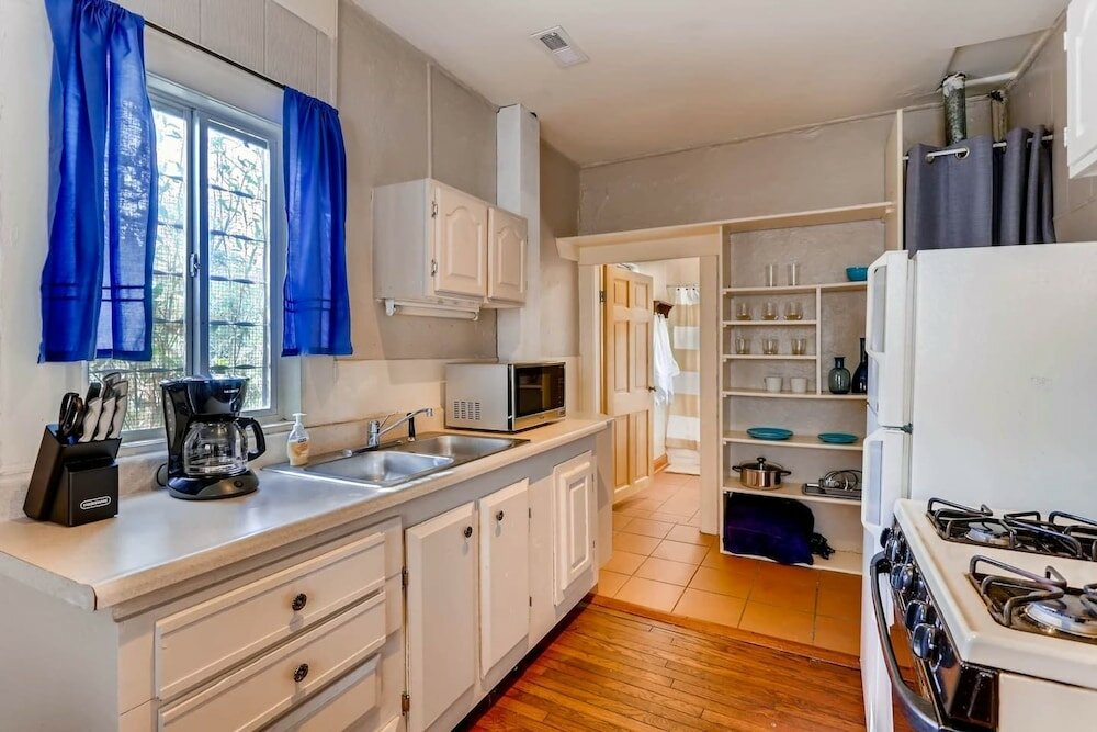 Фото Sloan's Lake Solitude Intimate Carriage House