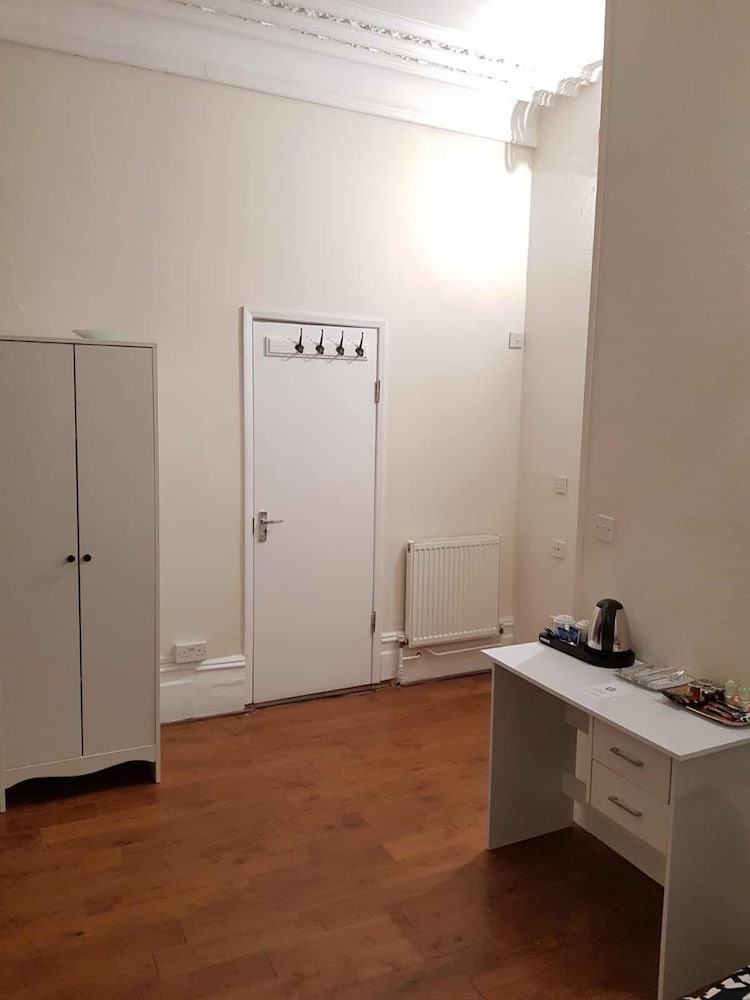 Фото Tourian Lounge Hotel