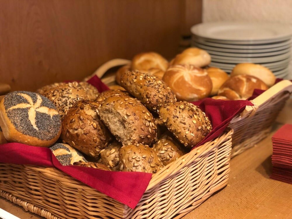 Фото Hotel Fränkischer Hof