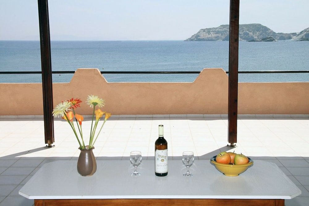 Фото Thania Seaside Smotel - Adults Only