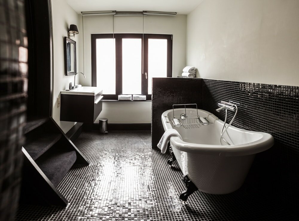 Фото B in Antwerp