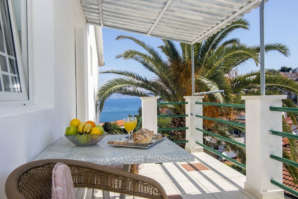 Фото Apartments and Room Caric