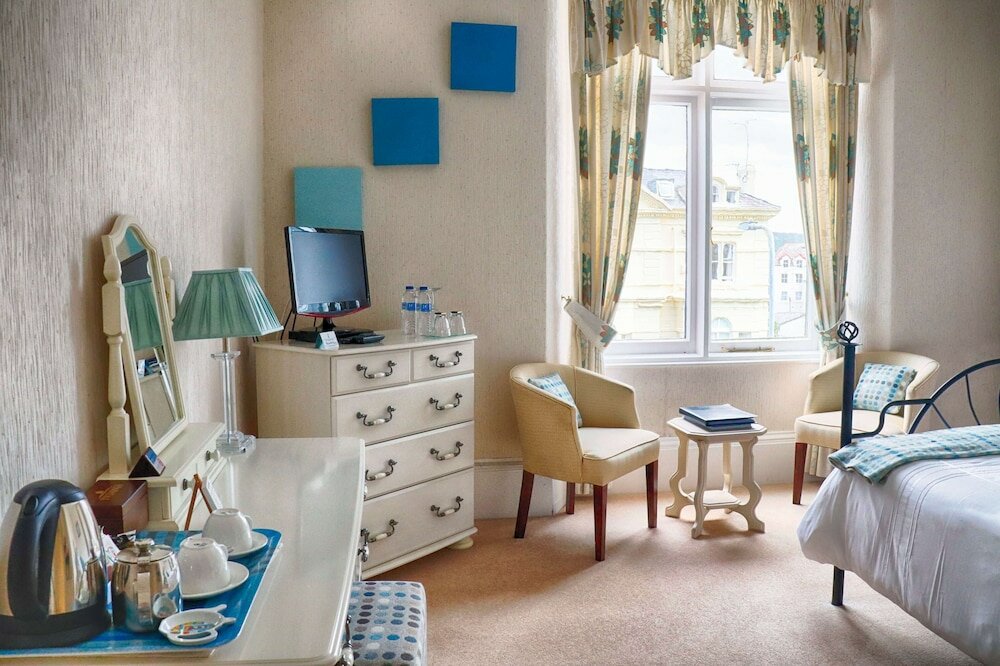 Фото Holcombe House