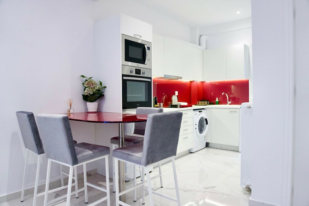 Фото Sophisticated Modern Apt in Athens