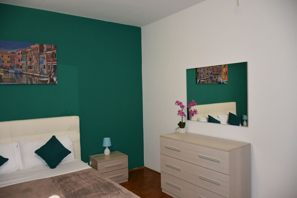 Фото Venice Popular Apartment