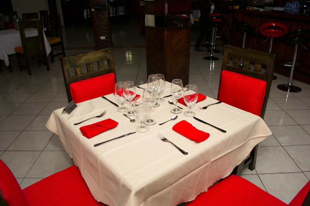 Фото Constellation Hotel