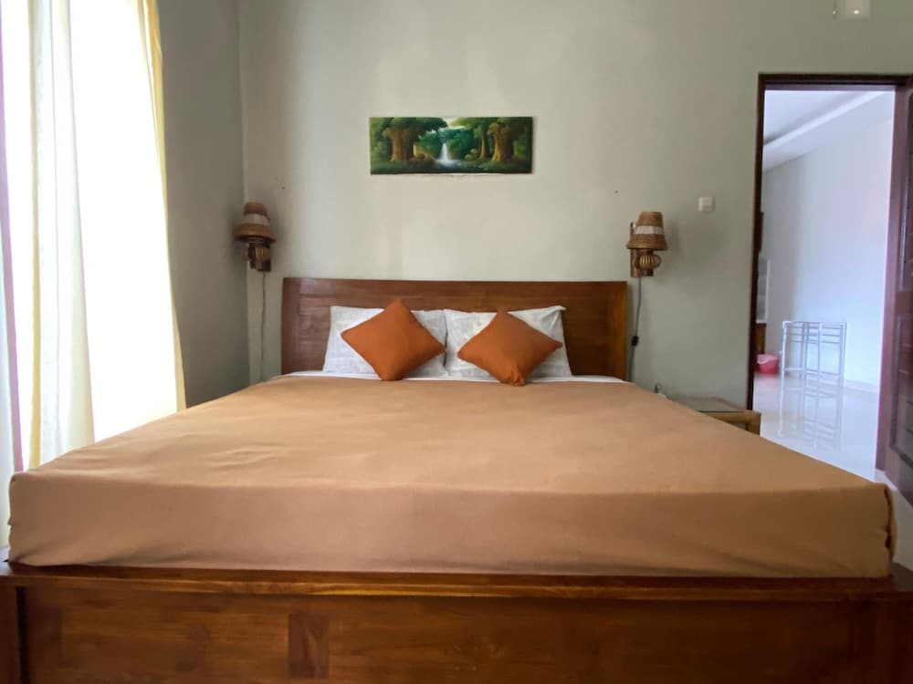 Фото Suwardika Homestay and Dormitory - Hostel