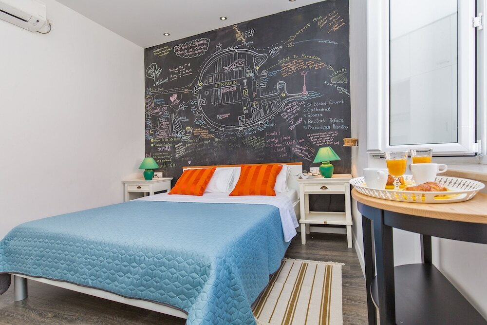 Фото Apartment & Room Joy