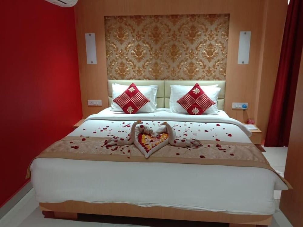 Фото The Red Velvet Hotel