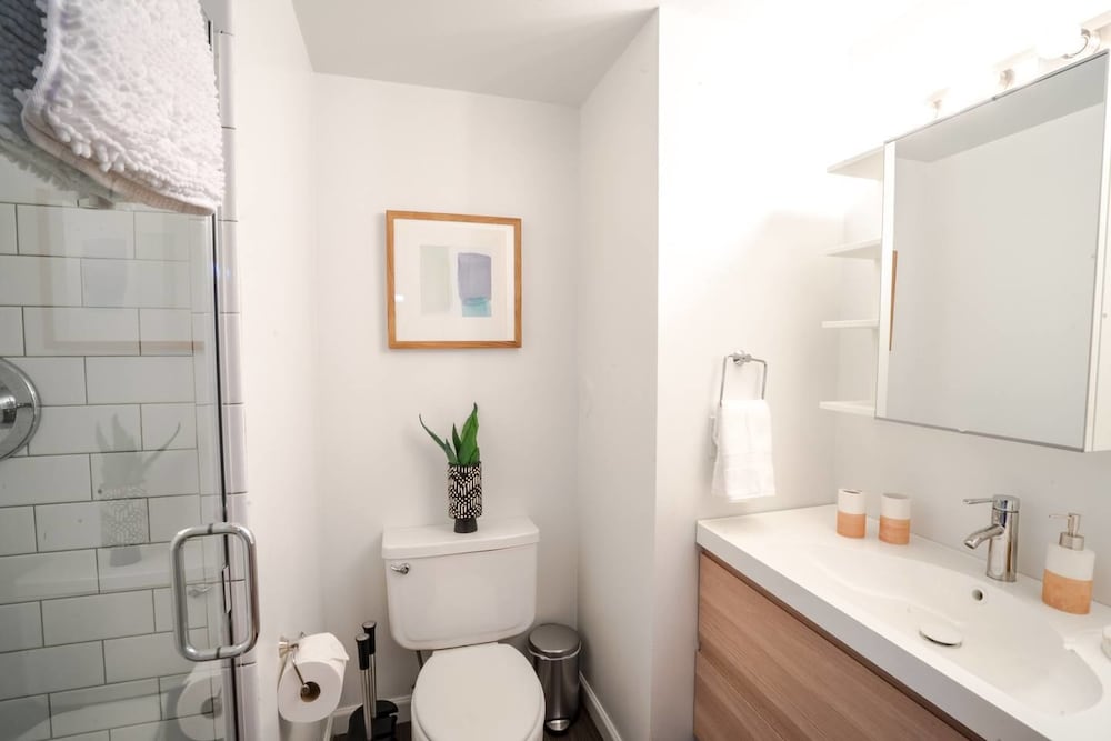 Фото Modern Lohi Loft in Historic Building