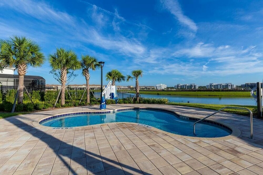 Фото 5br Pool Home in Storey Lake by Shv-4817