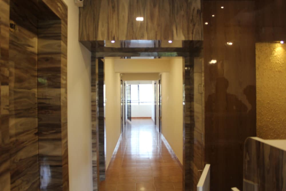 Фото Hotel Ak International Rooms