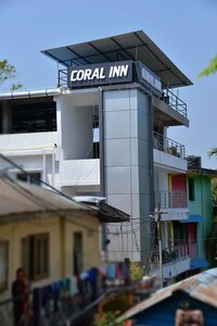 отель Hotel Coral Inn