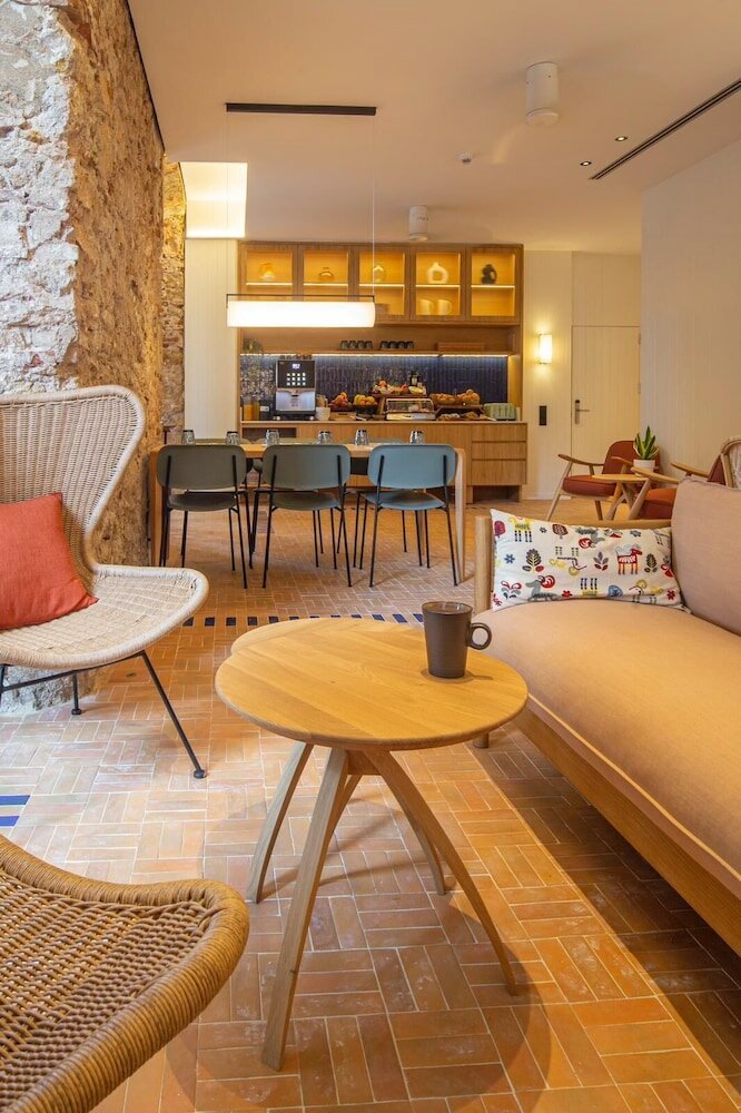 Фото Port Plaza Apartments