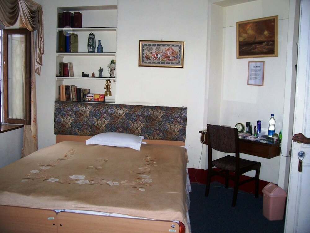 Фото Blue Chip Guest House Kolkata