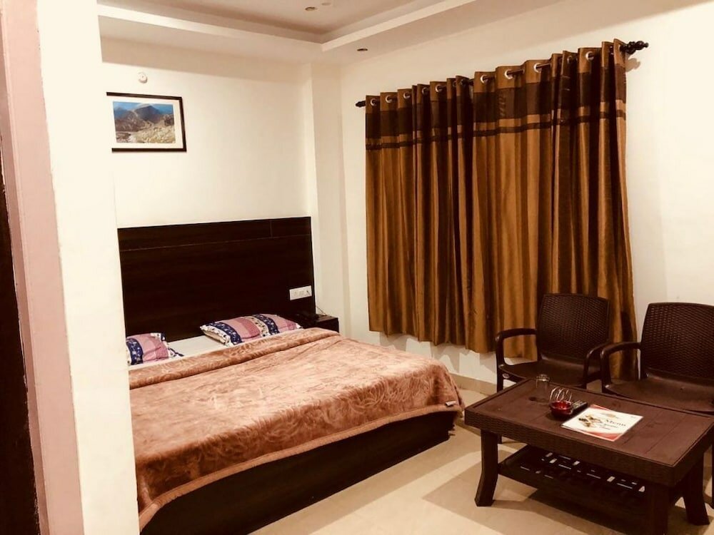 Фото Dhauladhar Heights