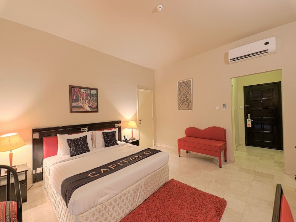 Фото Capital O133 Al Sawadi Beach Resort & SPA