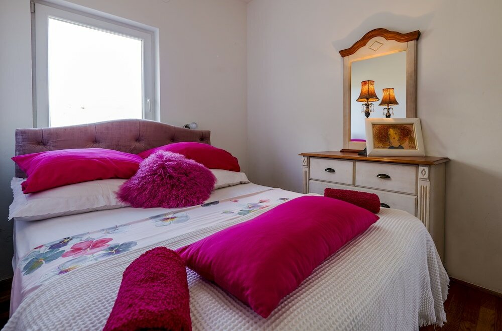 Фото Maja apartment-Sunset view Cavtat 1 i 2