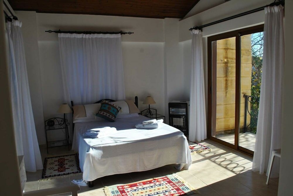 Фото Villa Brooklands by Amy Villas