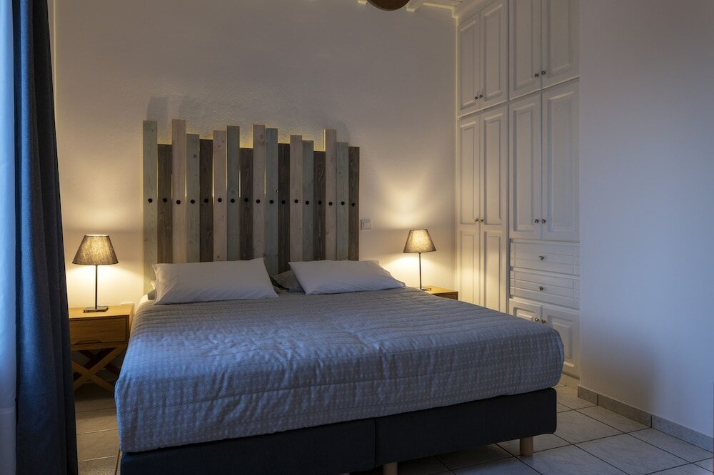 Фото Secret Garden Apartments