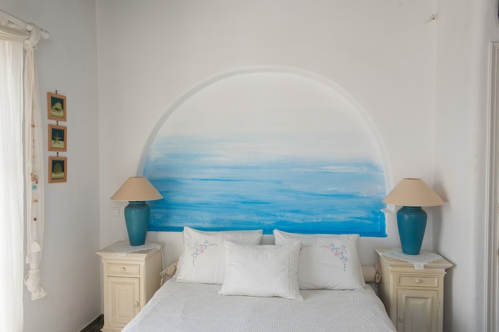 Фото Anemoessa House