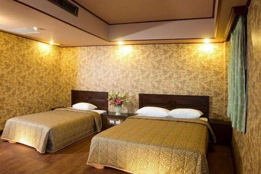 Фото Hotel Lee Chan