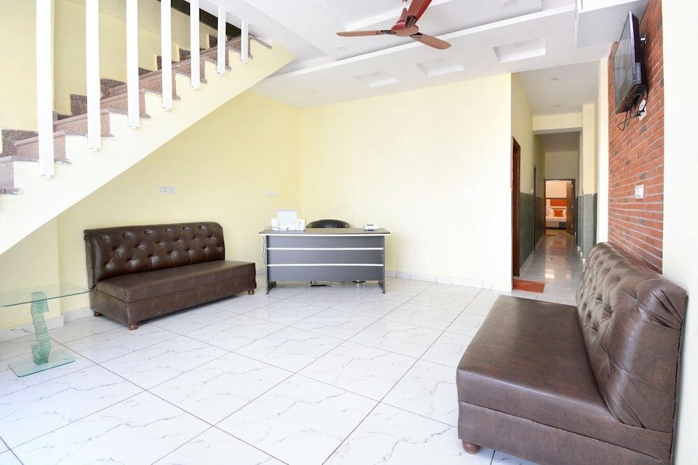 Фото Oyo 22993 Hotel Ozas Grand