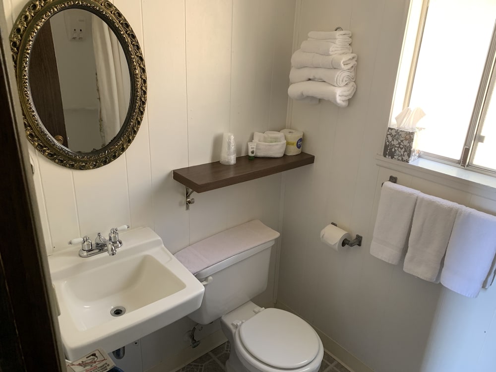 Фото Sugarloaf Mountain Motel