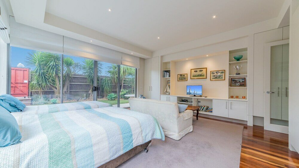 Фото Charmandene on the Beach