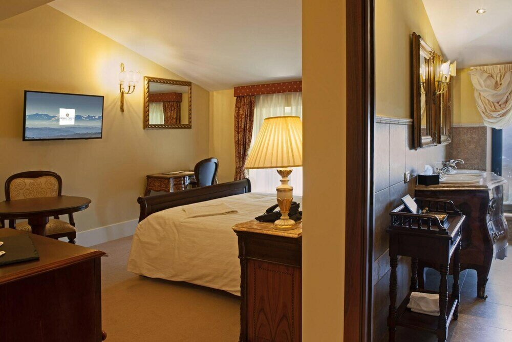 Фото Borgo Pilotti Hotel & Restaurant