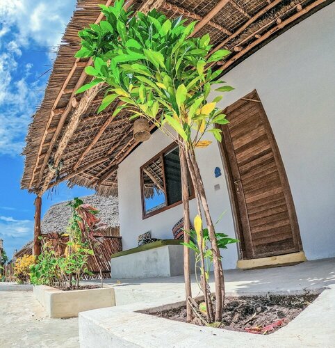 Гостиница Ananda Beach Hotel