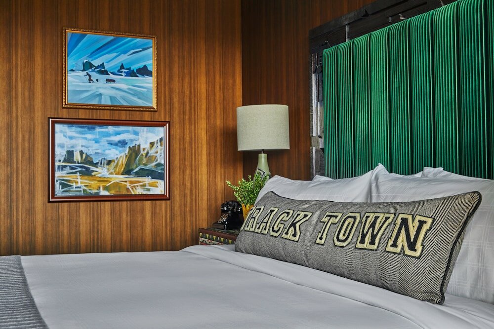 Фото Graduate Eugene