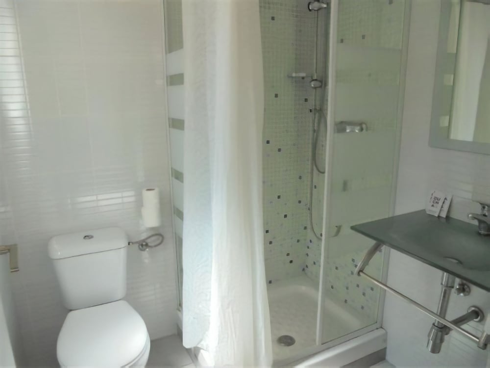 Фото Easy Sants by Bossh Hotels