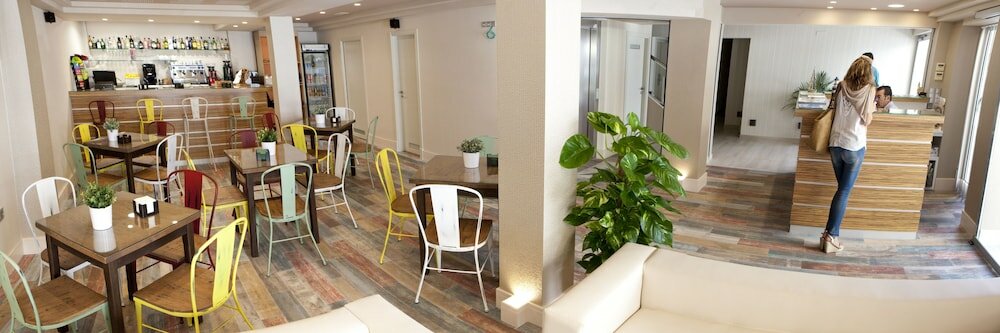 Фото Hostal Loimar